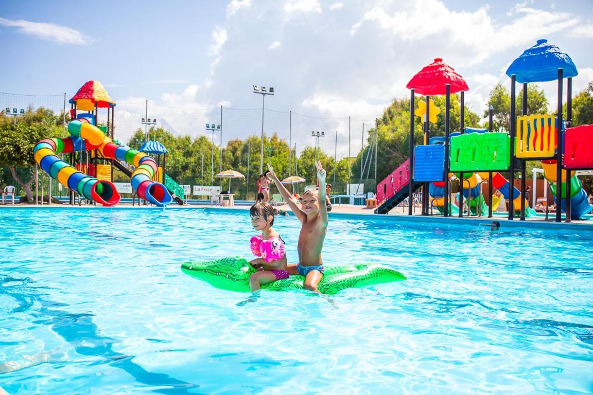 Village & Camping La Foce فاليدوريا المظهر الخارجي الصورة
