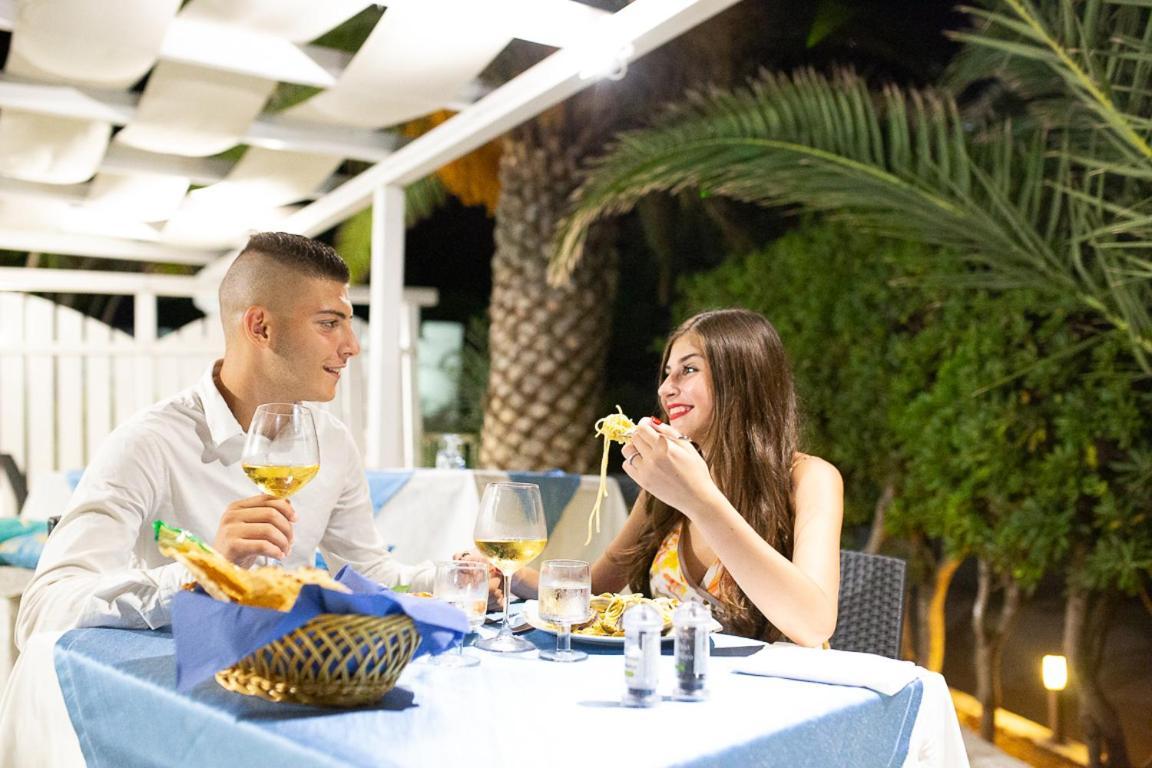 Village & Camping La Foce فاليدوريا المظهر الخارجي الصورة